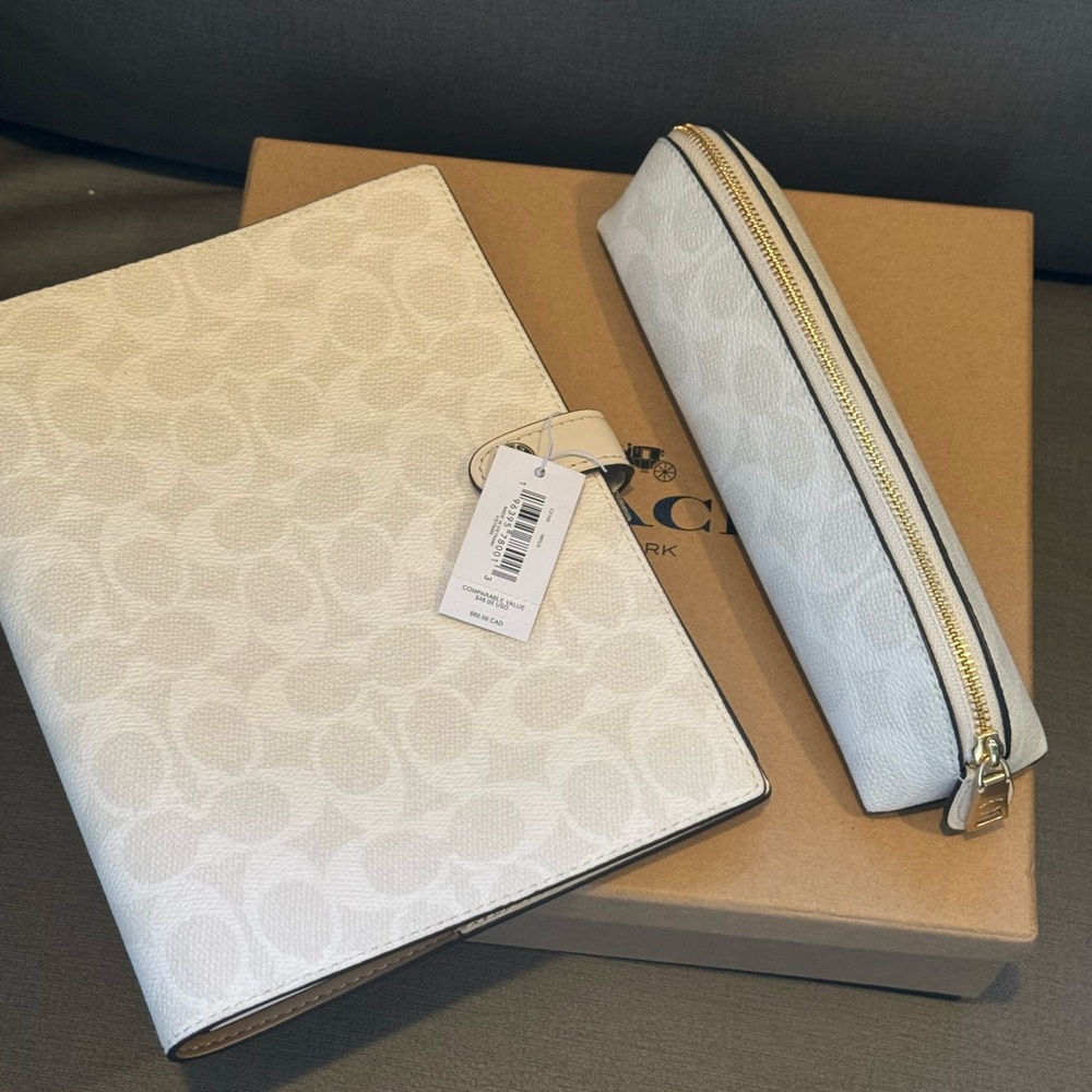 Coach Cream Signature Accessory Set